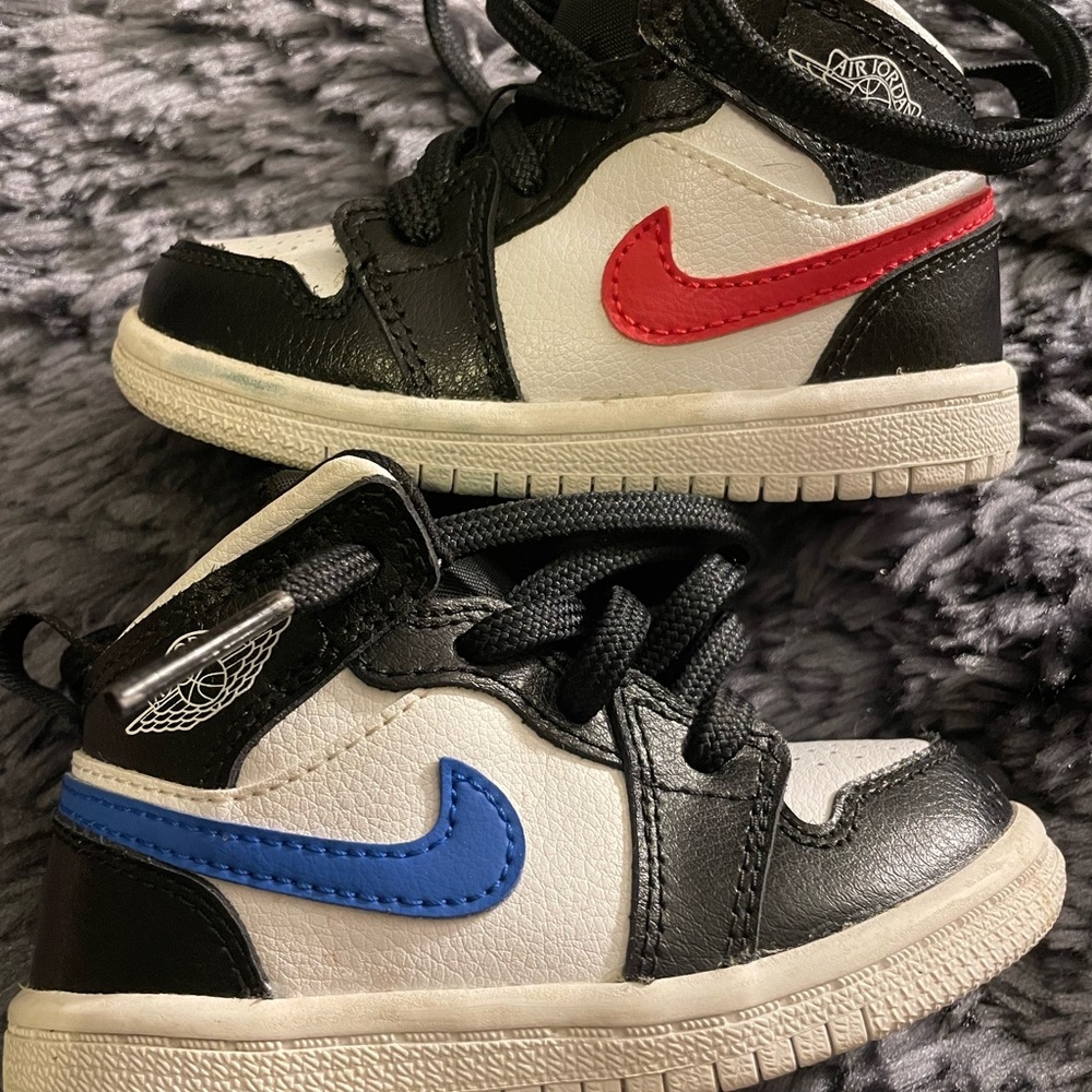 Nike Air Jordan 1 Retro Mid